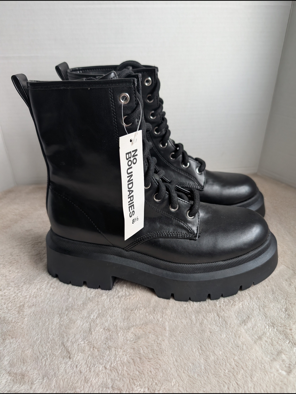 No Boundaries Women’s Combat Boots, Adjustable & Side Zip , Black, Size 8.5